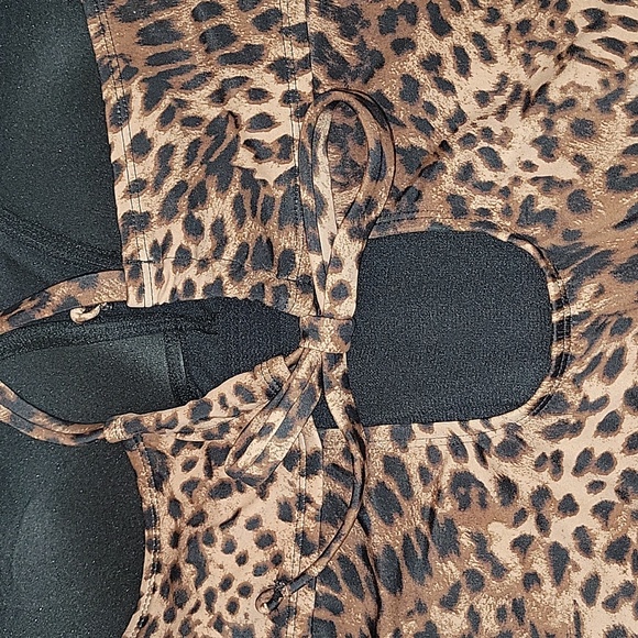 NWT Women's Animal print Plus 1 pc swimsuit 2 Available - Picture 3 of 6